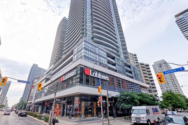 Property Photo: 89 Dunfield Avenue 2202 ON M4S 0A4