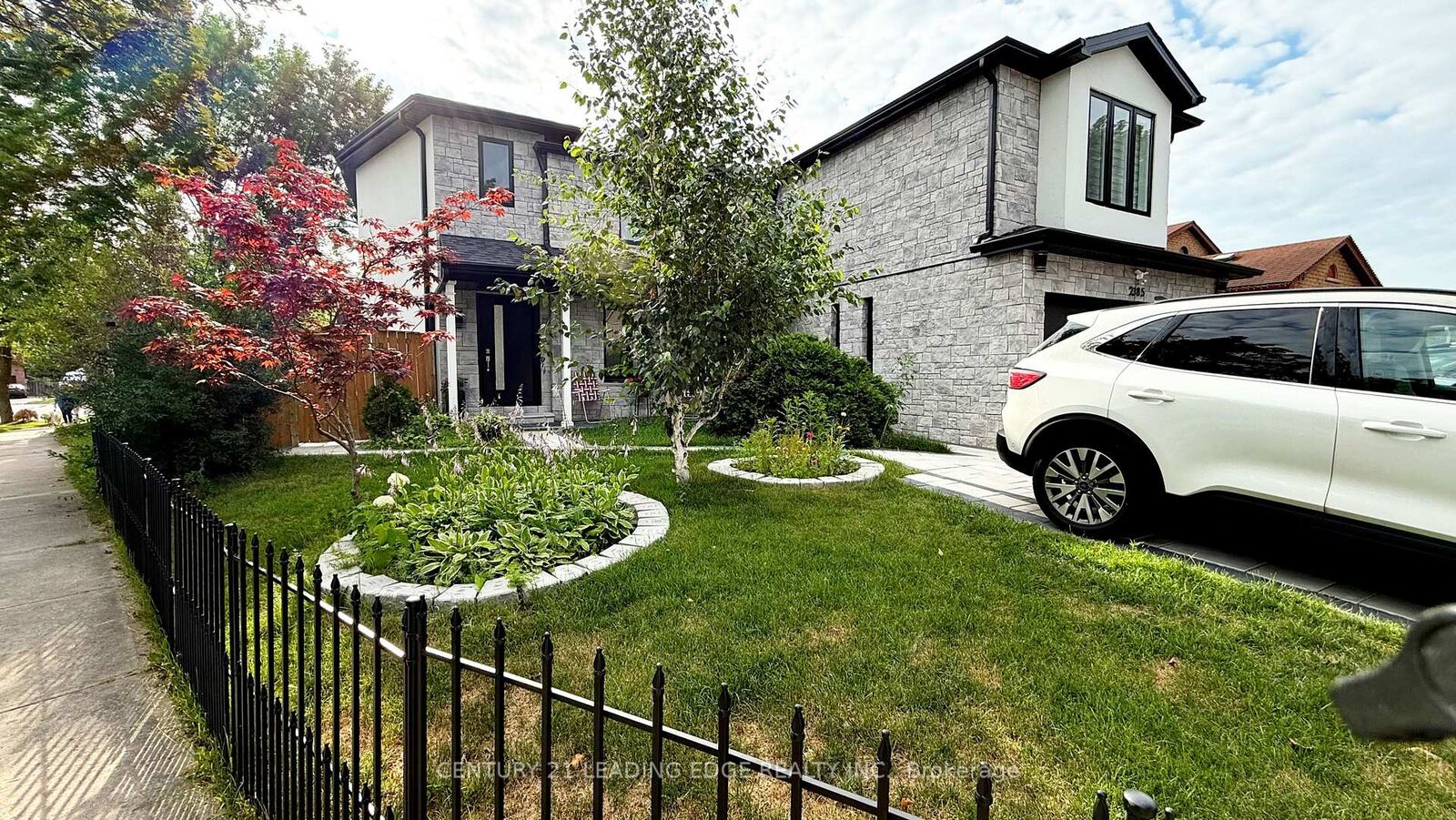 Property Photo:  2385 Strathmore Crescent Bsmt  ON L1X 2H8 