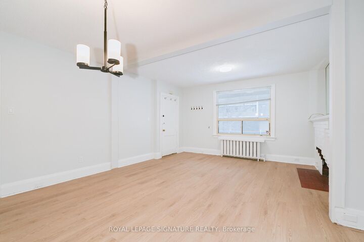 Property Photo:  27 Hillsboro Avenue Unit 2  ON M5R 1S6 