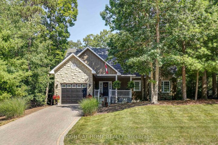 Property Photo:  10047 Jennison Crescent  ON N0M 1T0 