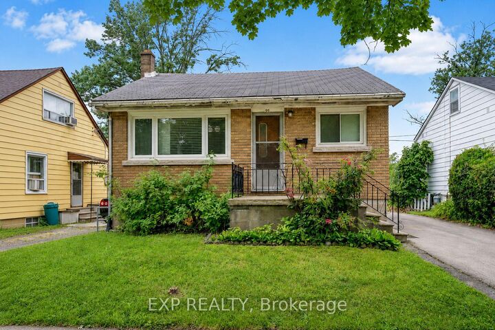 Property Photo:  91 Dover Road  ON L3B 2V1 