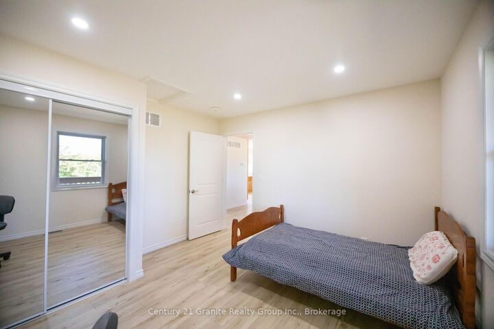 1160 Kennisis Lake Road — photo 1