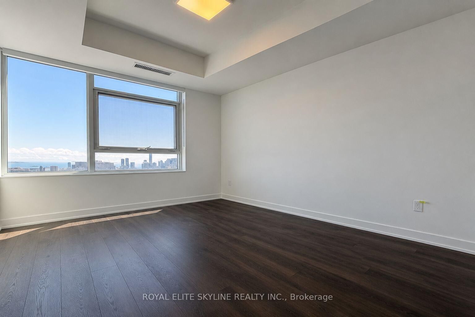 Property Photo: 609 Sherbourne Street 4410 ON M4X 0A4