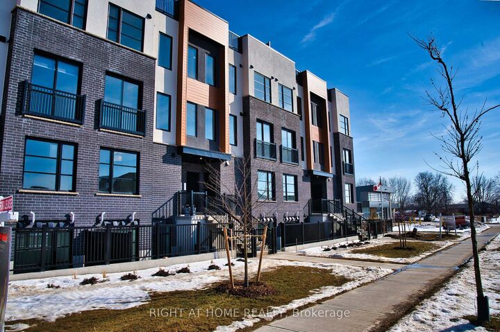 Property Photo:  3900 Savoy Street 105  ON N6P 0A3 