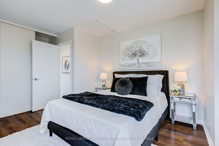 Property Photo:  2 Wylie Circle 85  ON L7G 5M1 