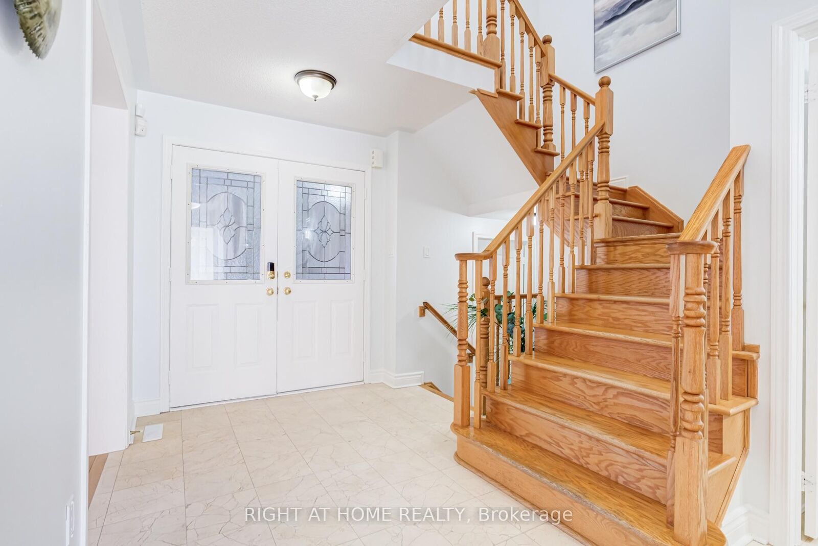 Property Photo: 7460 Terragar Boulevard ON L5N 8H1