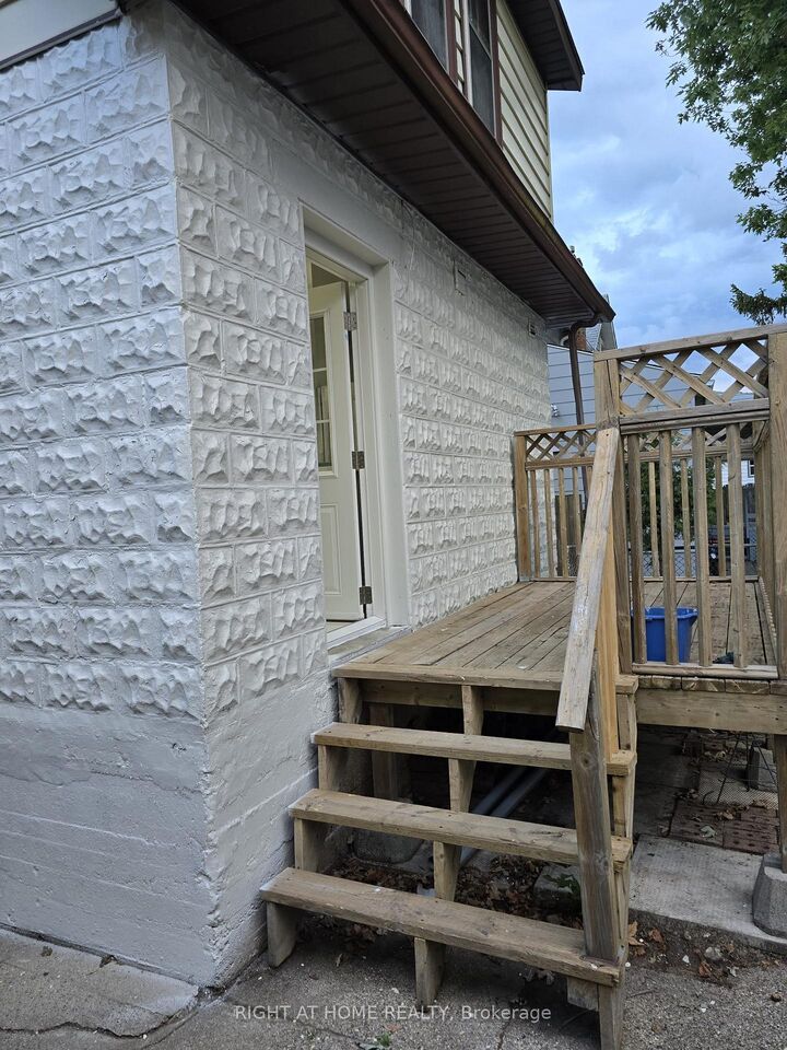 Property Photo: 140 Napier Street ON N7T 6E6
