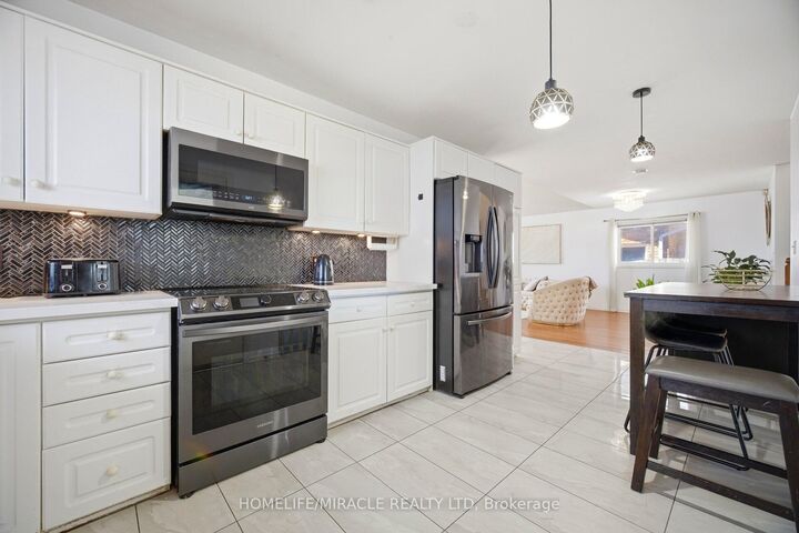 196 First St Louth N/A — photo 1