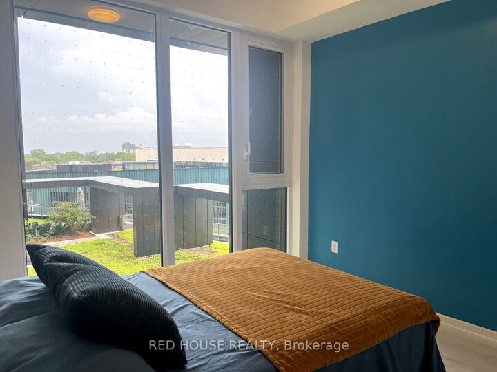 Property Photo:  1285 Dupont Street 401  ON M6H 0E3 