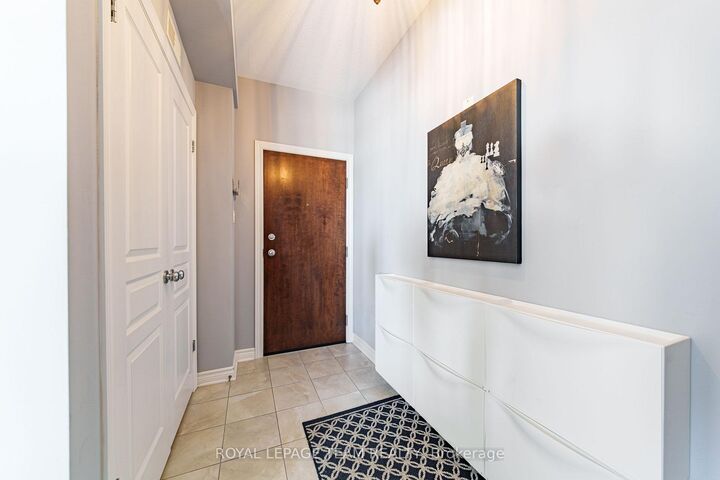Property Photo:  67 Tipperary Private N E  ON K2J 2T3 