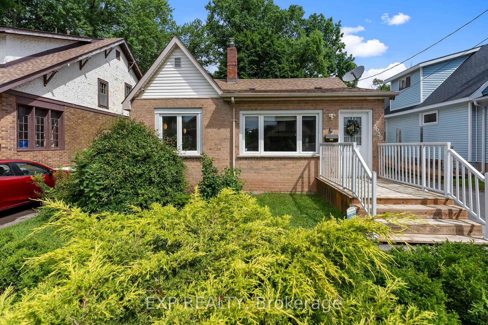 Property Photo:  5939 Symmes Avenue  ON L2G 2G4 