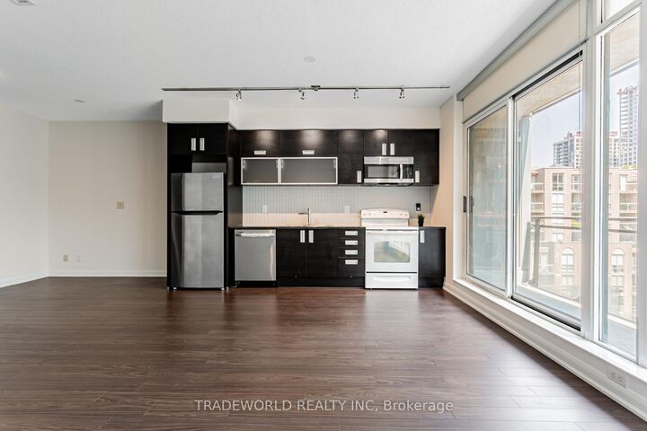 Property Photo: 205 Frederick Street 909 ON M5A 4V3