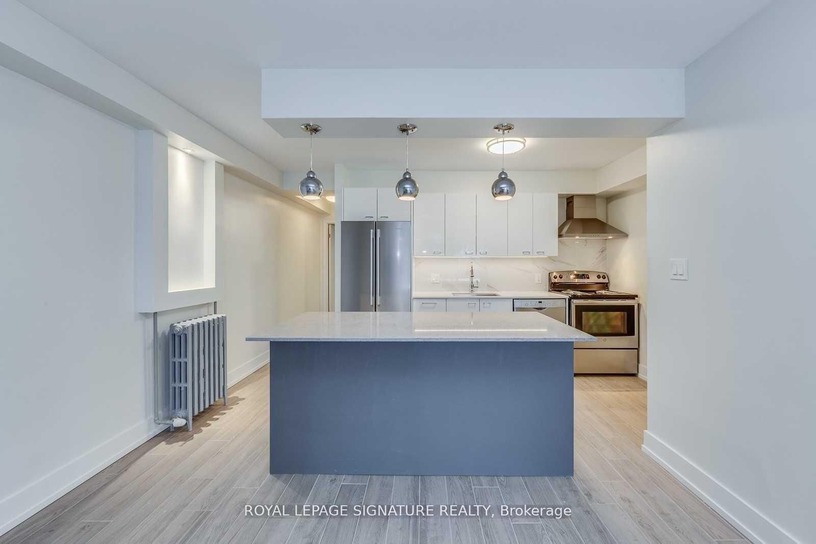 Property Photo:  1089 Broadview Avenue 2  ON M4K 2S4 