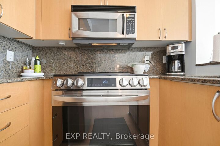 Property Photo:  230 King Street E Ph20  ON M5A 1K5 