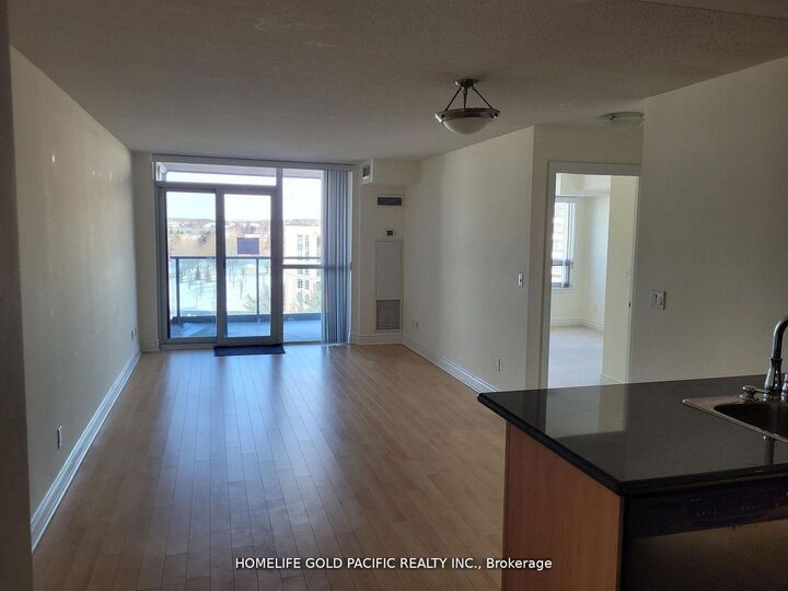 Property Photo:  23 Cox Boulevard 1087  ON L3R 7Z9 