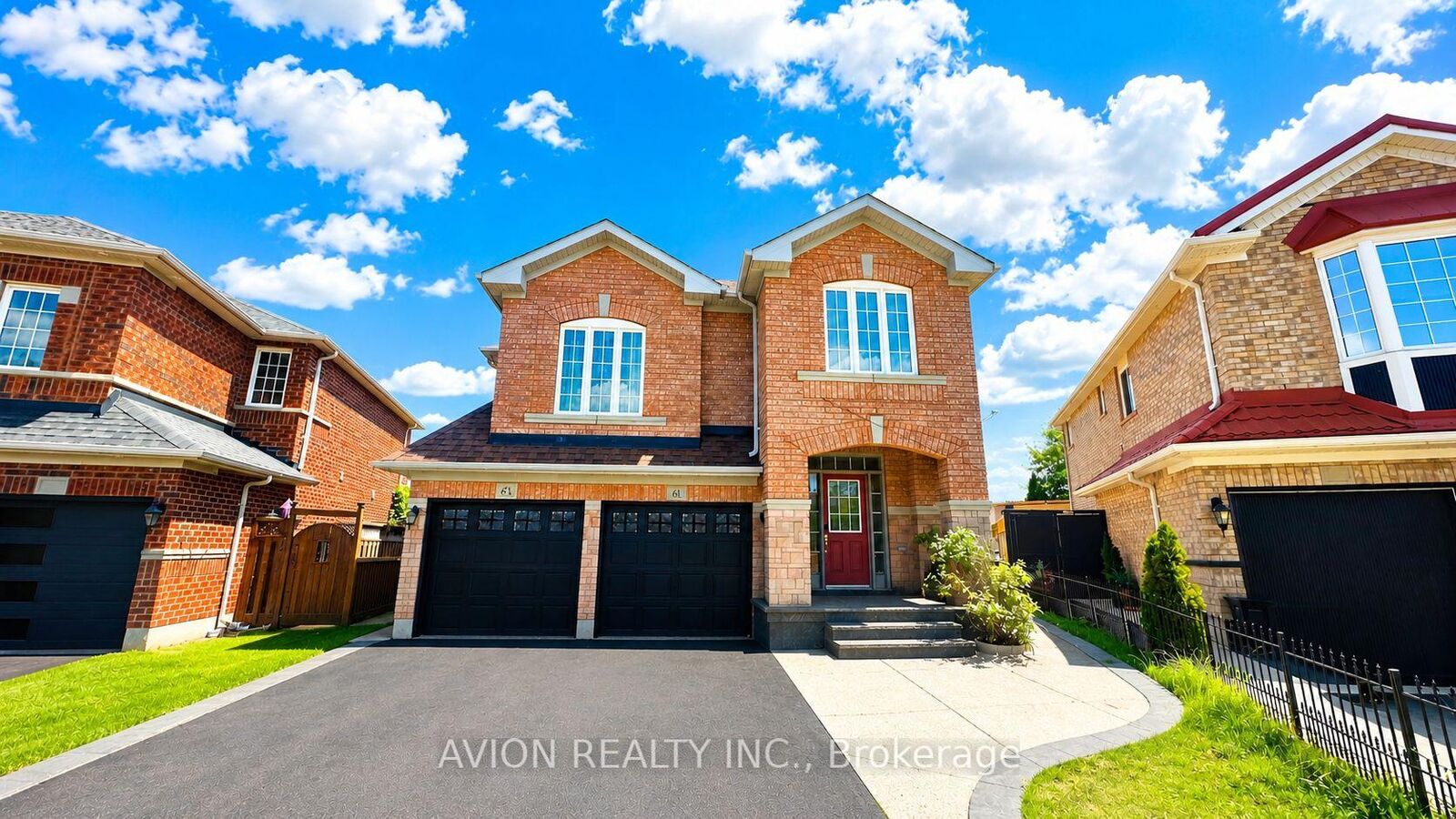 Property Photo:  61 Crannyfield Drive  ON L7A 3X3 