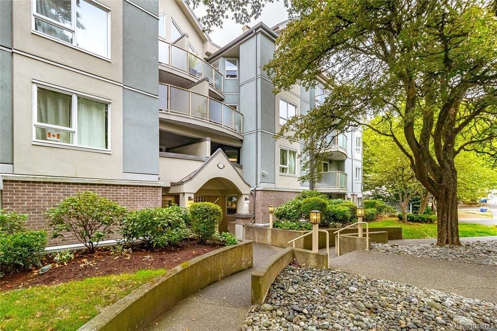Property Photo: 2710 Grosvenor Rd #403 BC V8T 3M9