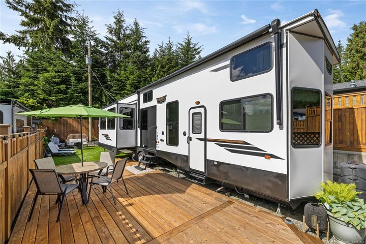 Property Photo:  8389 Sa-Seen-Os Rd #4A  BC V0R 3E1 