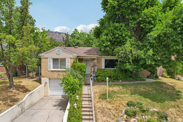 Property Photo: 3020 Circle Way UT 84403