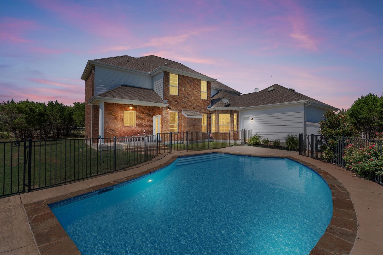 Property Photo:  100 Birdsong Cove  TX 78642 