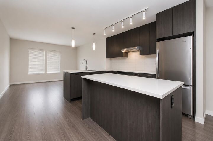 Property Photo:  32633 Simon Avenue 28  BC V2T 0G9 