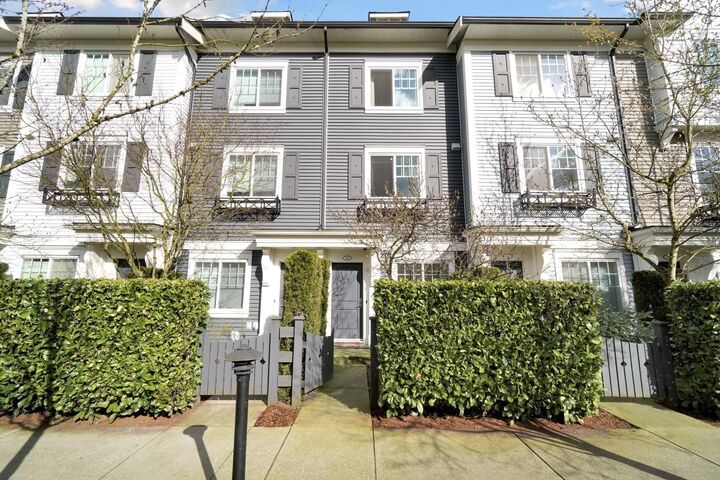 3010 Riverbend Drive 38 — photo 1