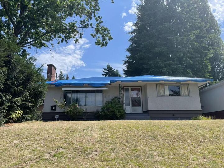 697 Fairview Street — photo 1
