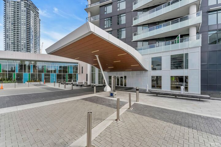 Property Photo: 9887 Whalley Boulevard 3106 BC V3T 0P4