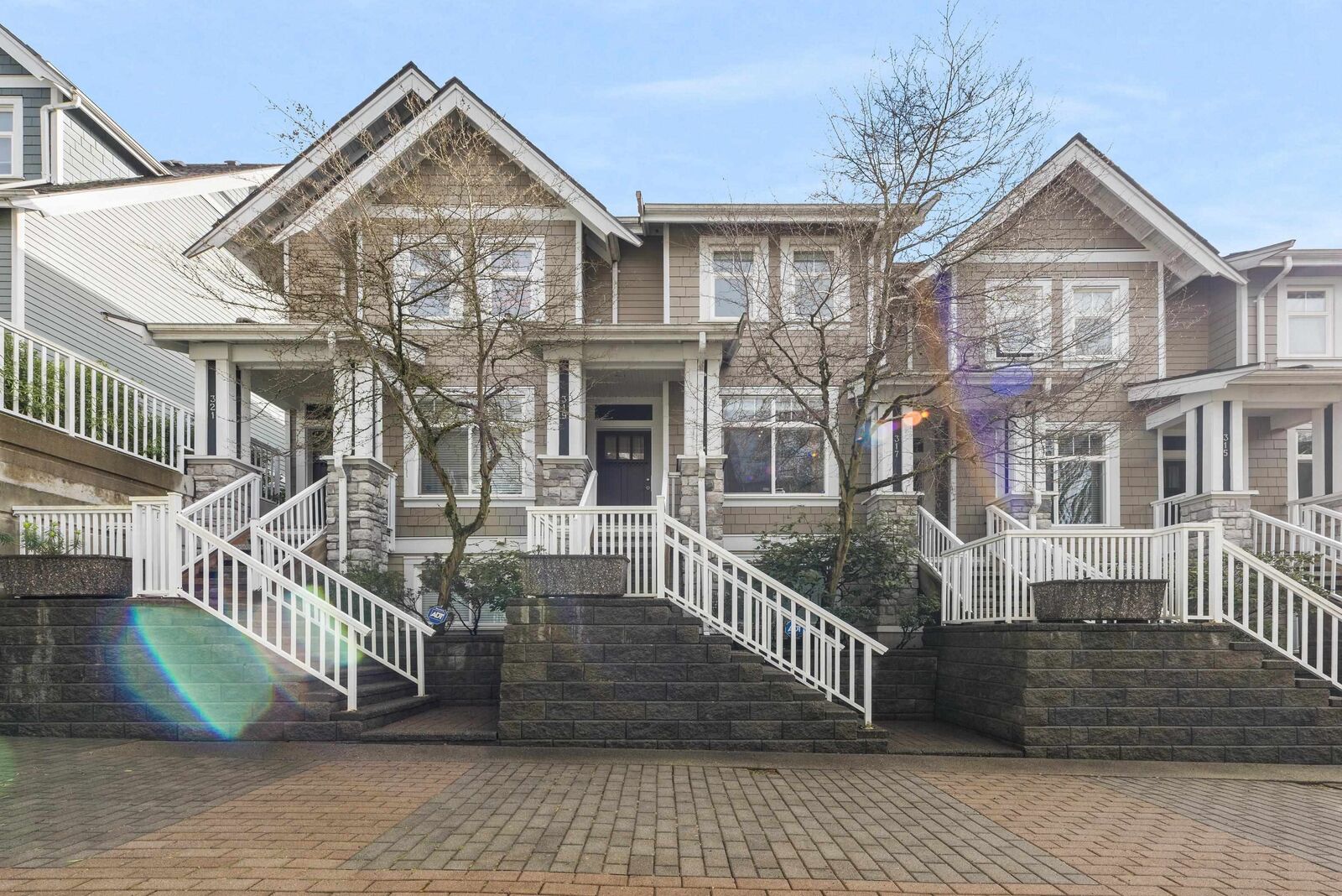 Property Photo:  319 W 59th Avenue  BC V5X 1X3 