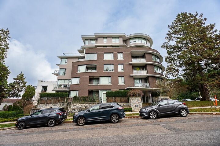 Property Photo: 505 W 30th Avenue 301 BC V5Z 0G4