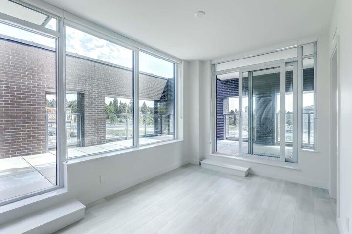 Property Photo: 537 Cottonwood Avenue 301 BC V3J 0S4