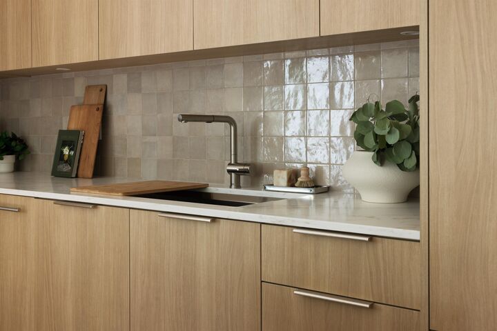 Property Photo: 595 E 49th Avenue 1 BC V5W 2H1
