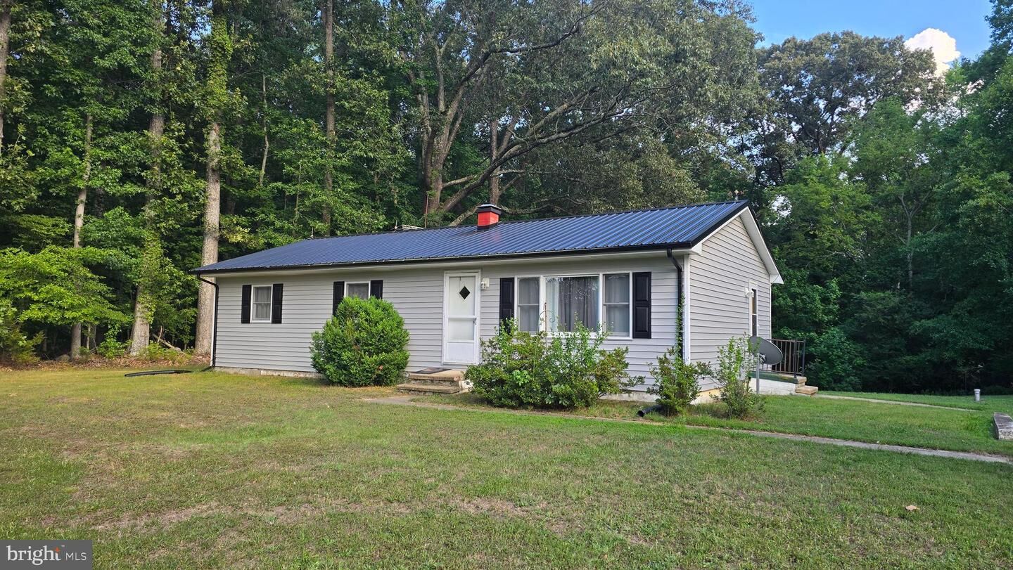 Property Photo:  39111 Maycroft Road  MD 20609 