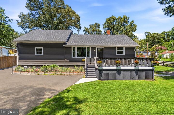 Property Photo: 1402 Norcross Lane MD 21144