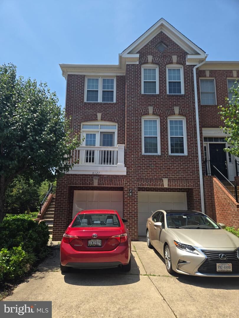 Property Photo: 8127 Boss Street VA 22182