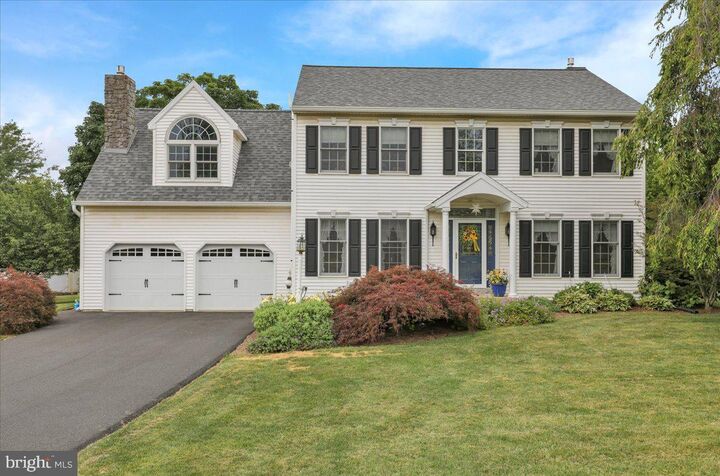 Property Photo: 1424 Hay Field Drive PA 17519