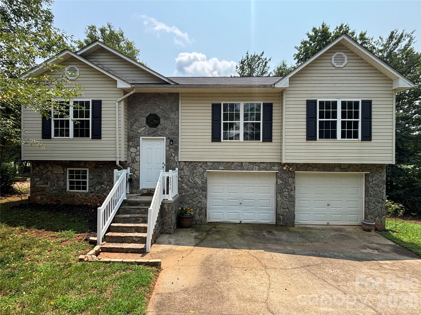 Property Photo:  3253 Capital Court  NC 28645 