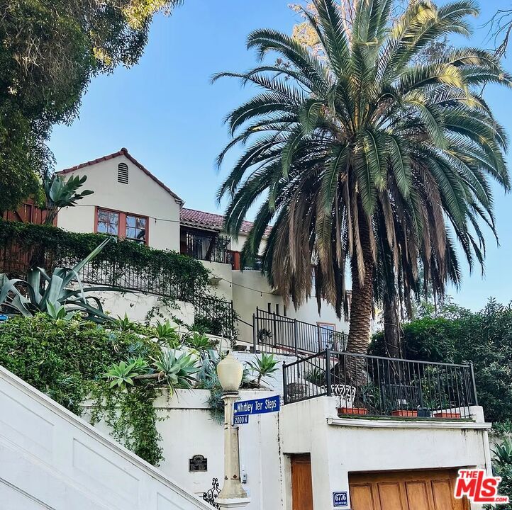 Property Photo:  6776 Milner Rd  CA 90068 