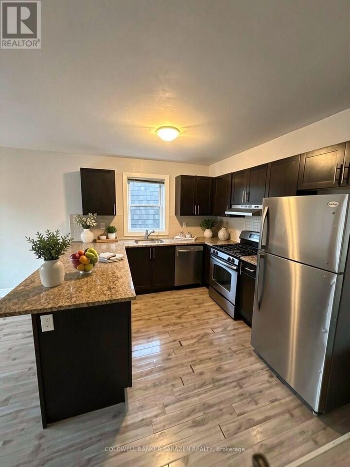 Property Photo: 167 Aylmer Avenue 3 ON K1S 2X1