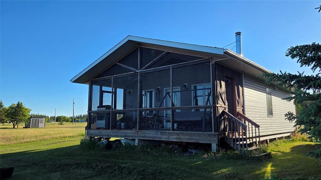 Property Photo:  9 Settlers Trail  MB R0C 2R0 