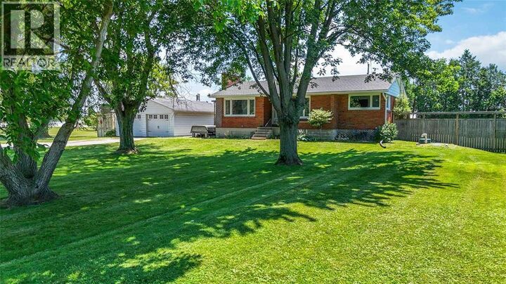 Property Photo:  1933 Plank Road  ON N7T 7H5 