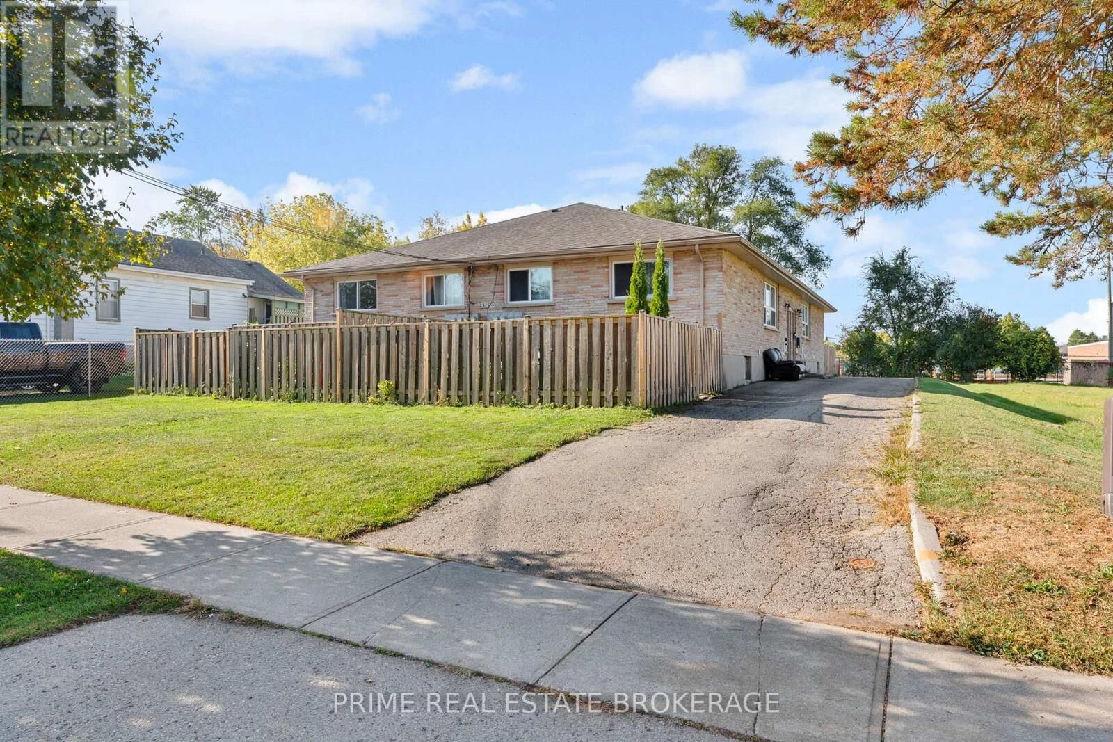 Property Photo: 231 Greenwood Avenue 2 ON N6J 3G5