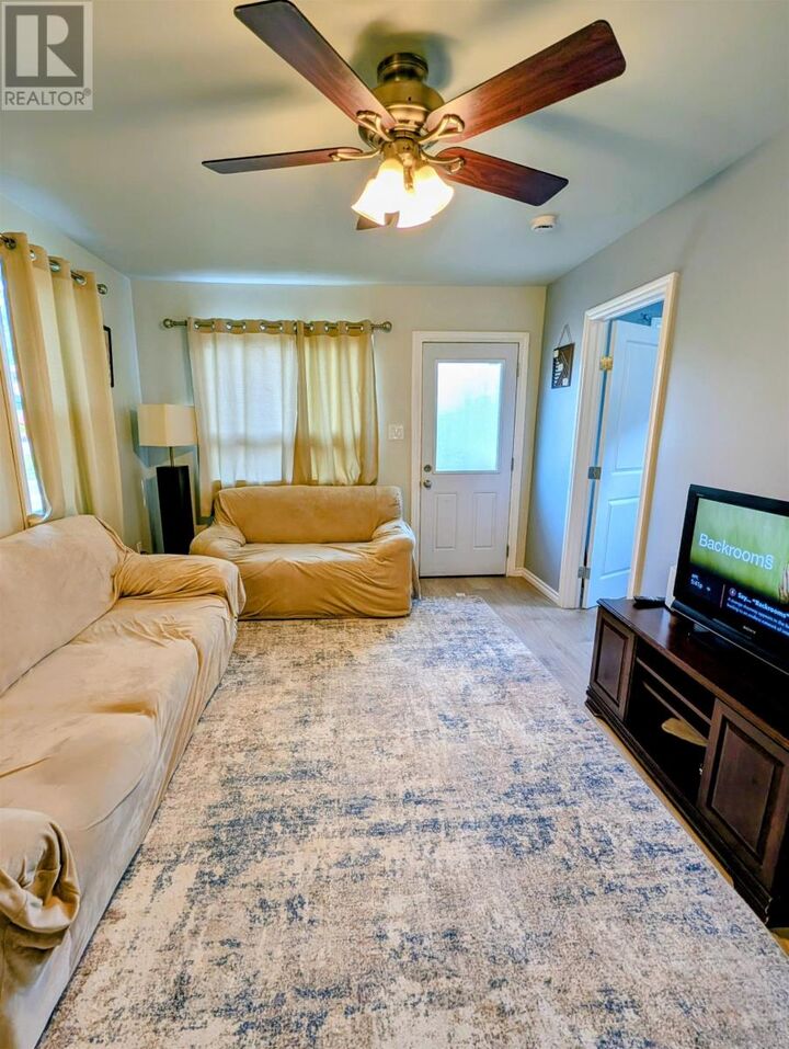 Property Photo:  717 Northern Ave  ON P7C 2W1 