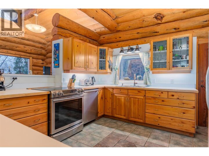 Property Photo:  2266 Fifth Avenue  BC V0G 1Y0 
