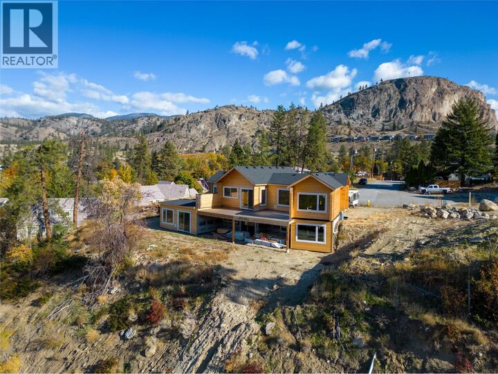 Property Photo:  4850 Bassett Avenue  BC V0H 1R2 