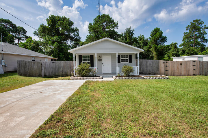 Property Photo:  5833 Congress Street  FL 32563 
