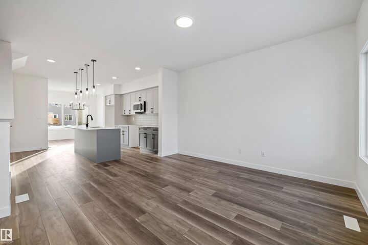 Property Photo:  18847 29 Avenue NW  AB T6M 3C5 