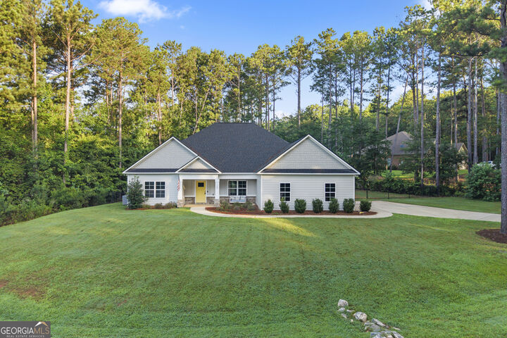 Property Photo:  122 Lee Road 2121  AL 36874 