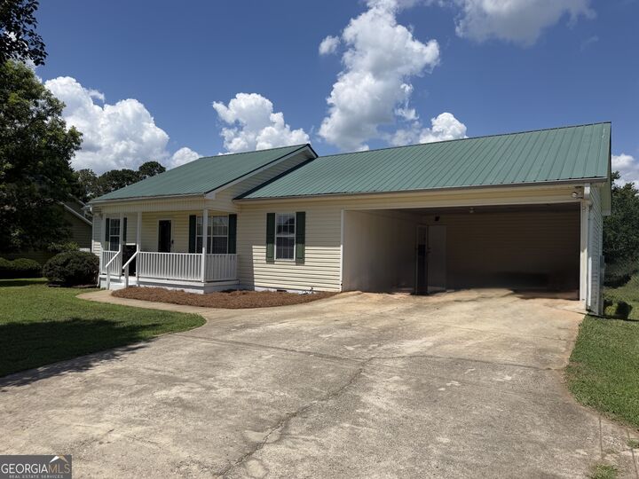 Property Photo: 2124 Broad Street GA 30666