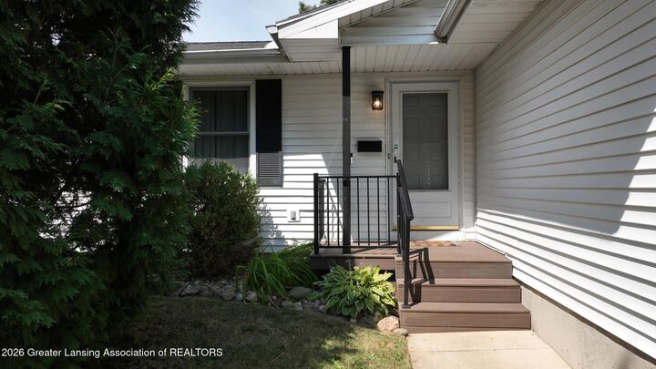 Property Photo:  3118 Averill  MI 48911 